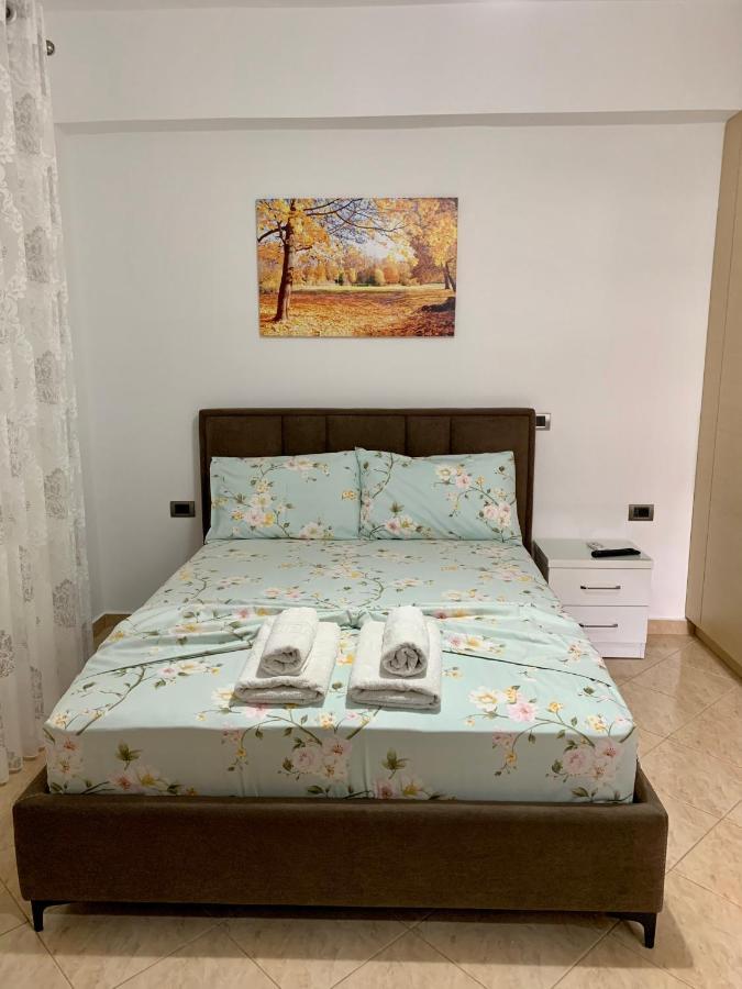 Maxus Apts Sarande Exterior photo